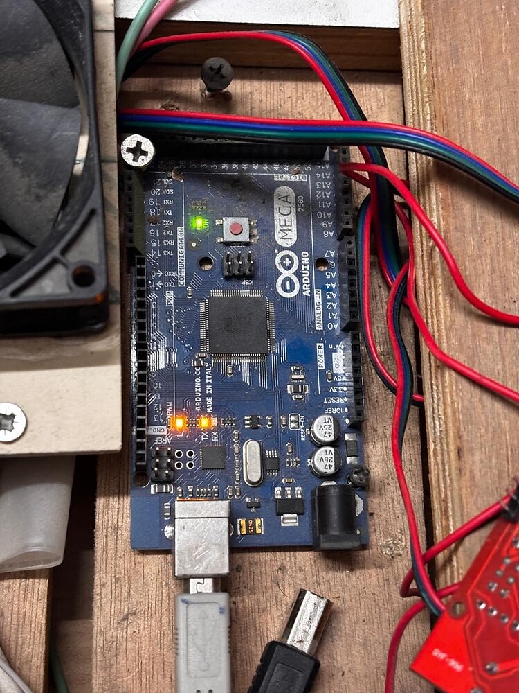 [Bug?] Arduino Mega 5V Pin Shows 14V Over USB — No Heating, Fully ...