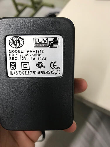 Netzteil_12V_1A.jpg