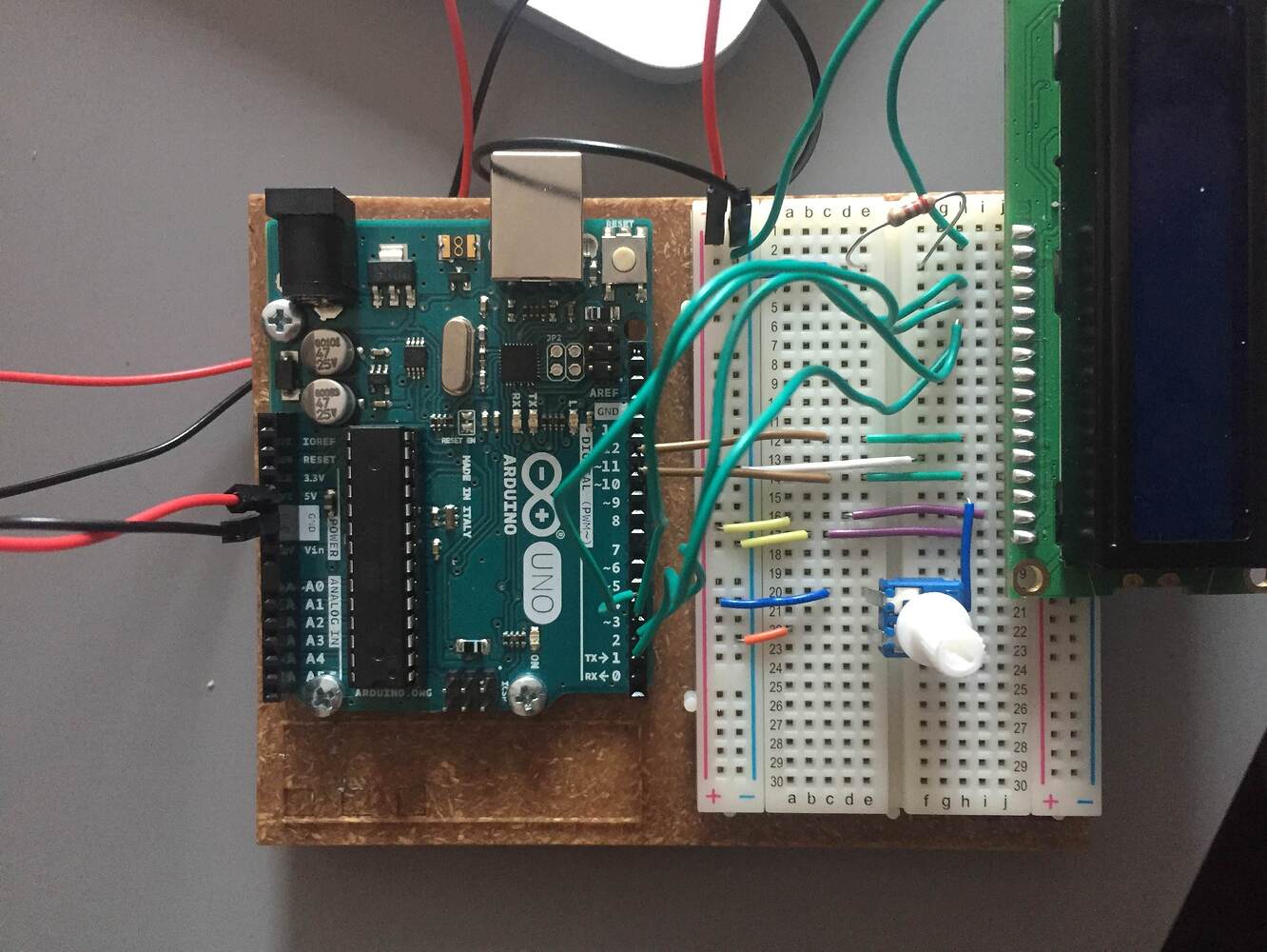 LCD Pin 5 to ground causes board to shut down - no text output also ...