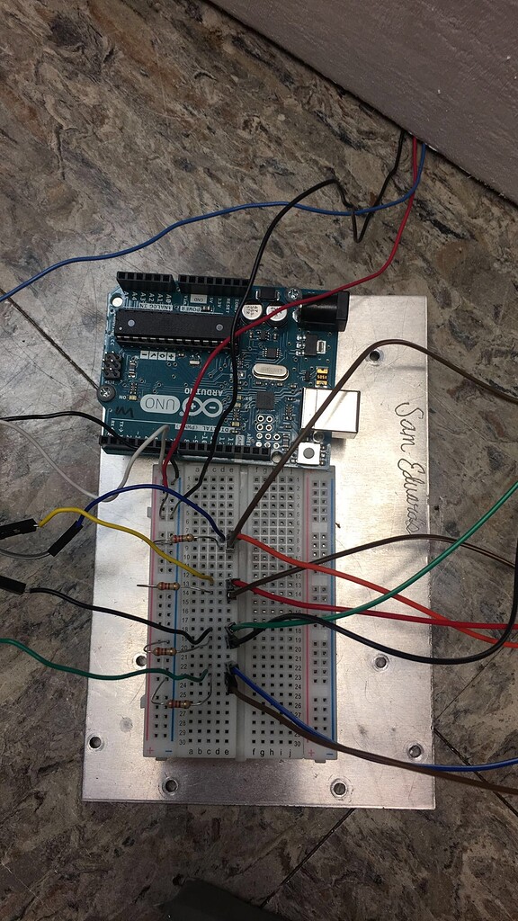 Arduino is turning off when 5V is plugged in - IDE 1.x - Arduino Forum