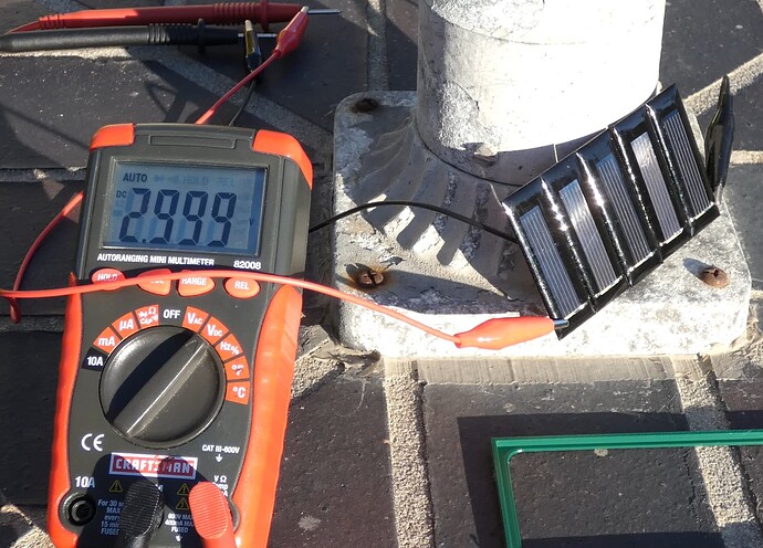 5x 0.5V, 100mA Solar Panels in Series with a max peak Voc of 2.999 Volts.PNG