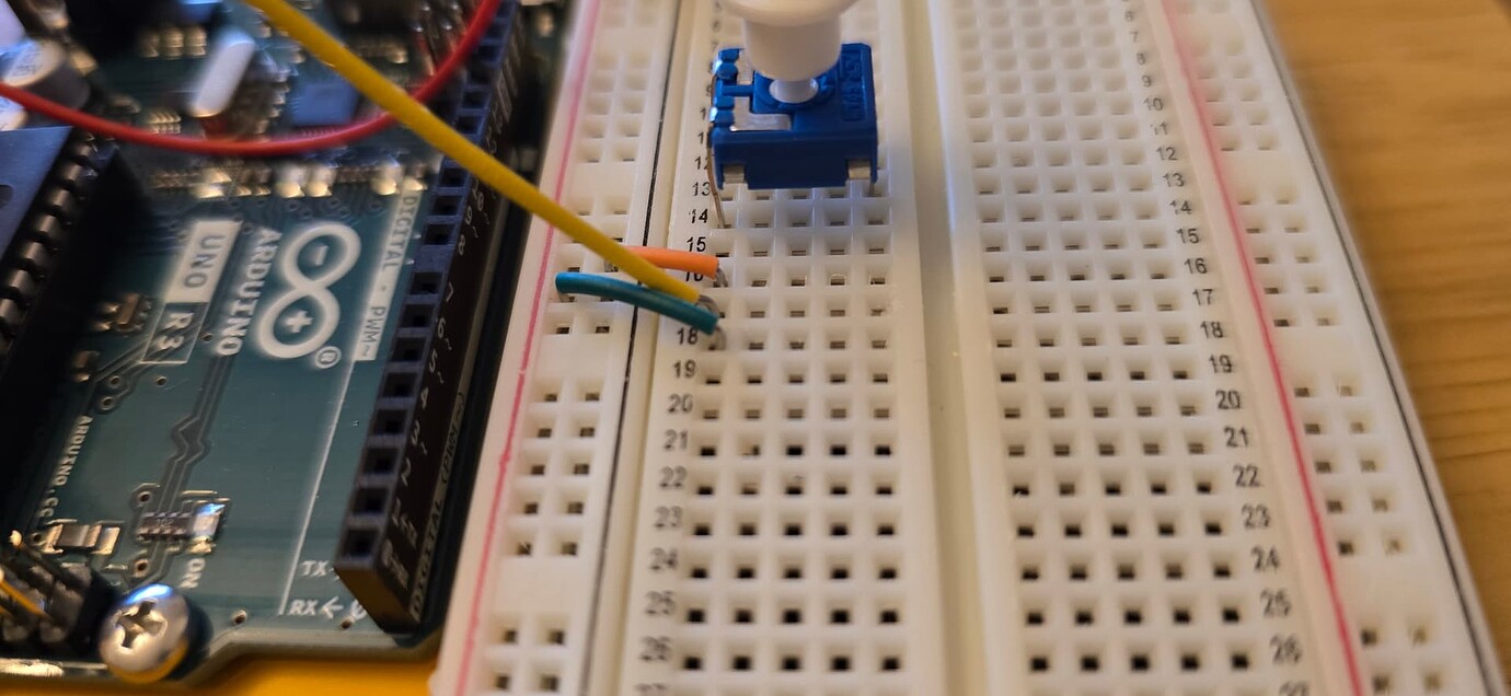 Potentiometer too big in starter kit - Starter Kit - Arduino Forum