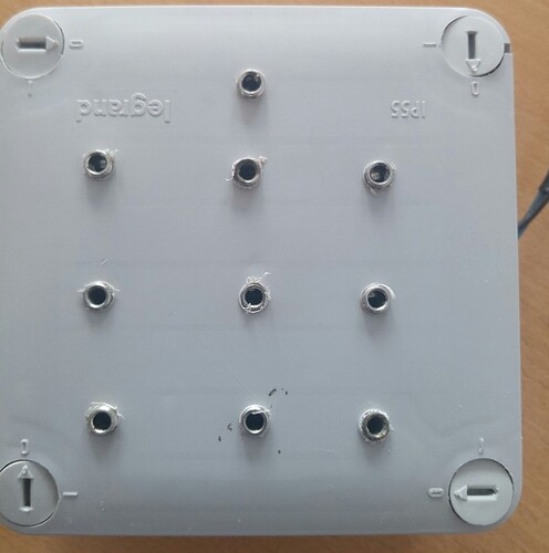 prises jack front.jpg