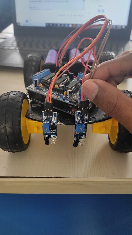 Line following robot using arduino uno - Sensors - Arduino Forum