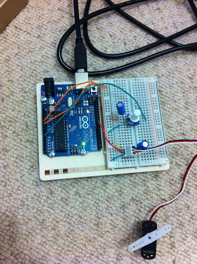 servo not working (I can hear the spinning sound though...) Project