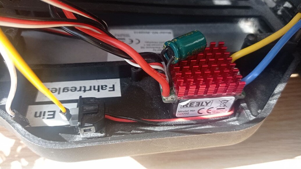 Can't control car engine with Arduino PCA9685 - General Guidance ...