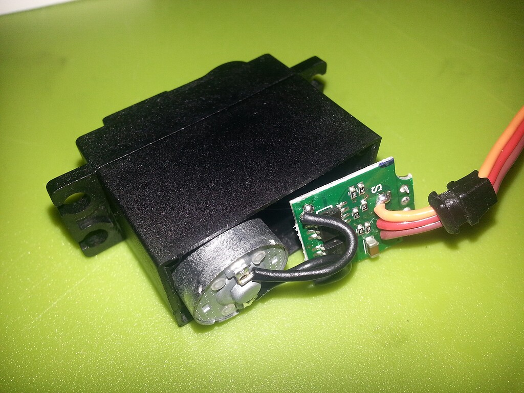 what is the difference between these two "towerproMG995" servos