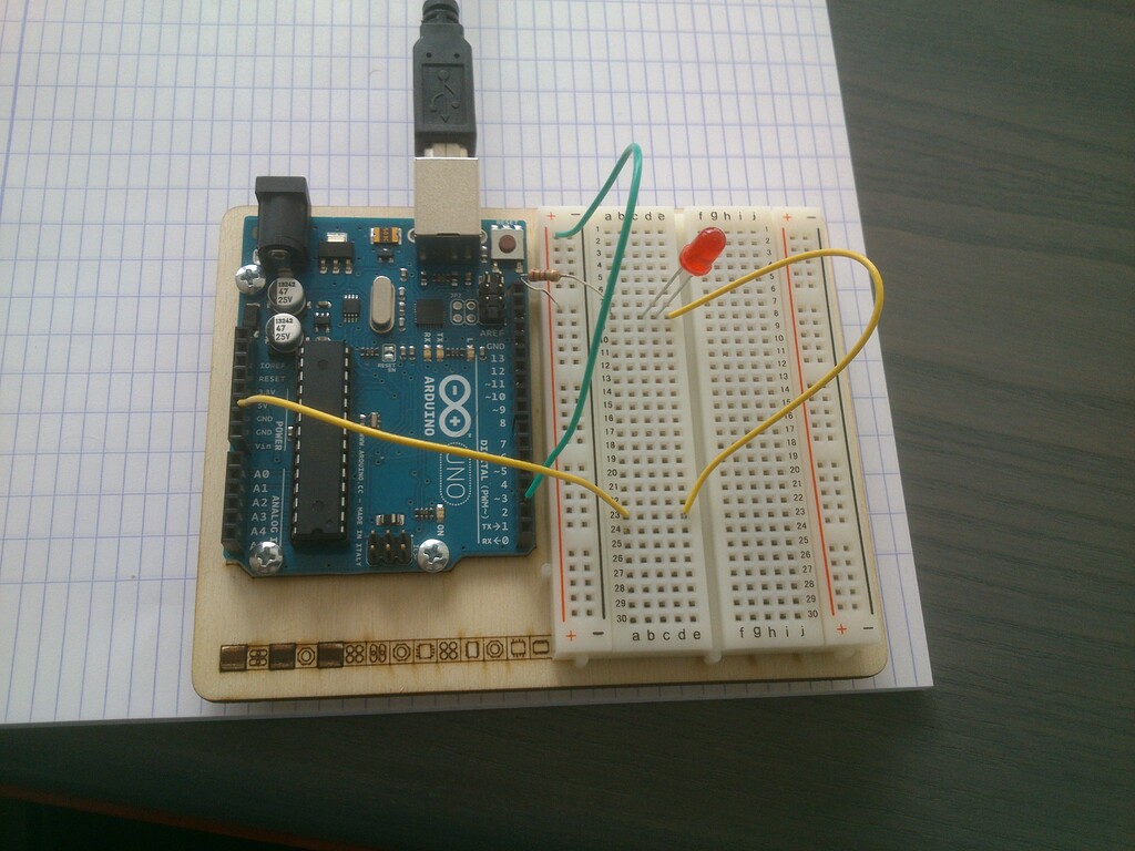 Blink beginner problem - Programming - Arduino Forum