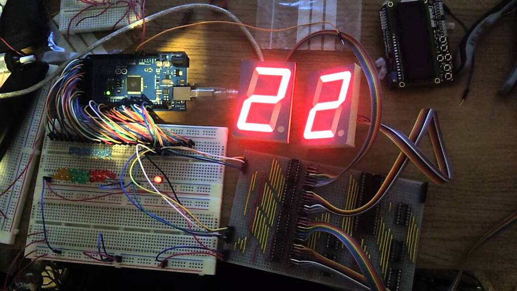 HEF4511 with multiple 7 Segment Displays - LEDs and Multiplexing ...