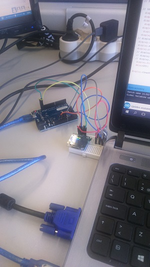 OLED Display 128X64-LCD- Won´t run when not connected to Computer ...