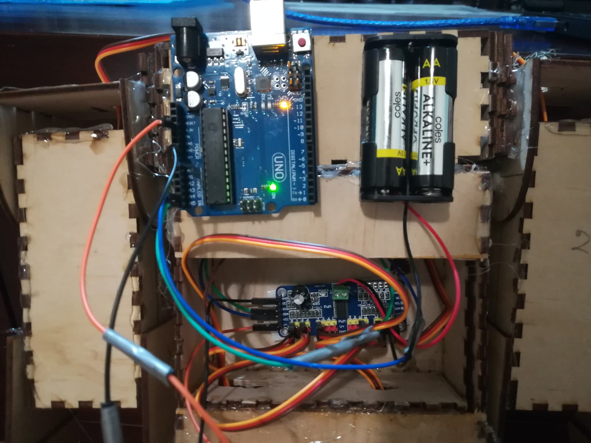 Multiple Servo Motors not working with PCA9685 servo motor Motors