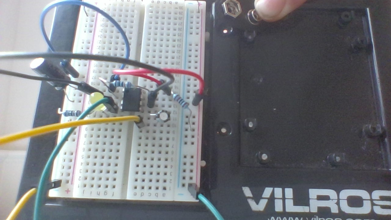 [SOLVED]555 timer not working. - General Electronics - Arduino Forum