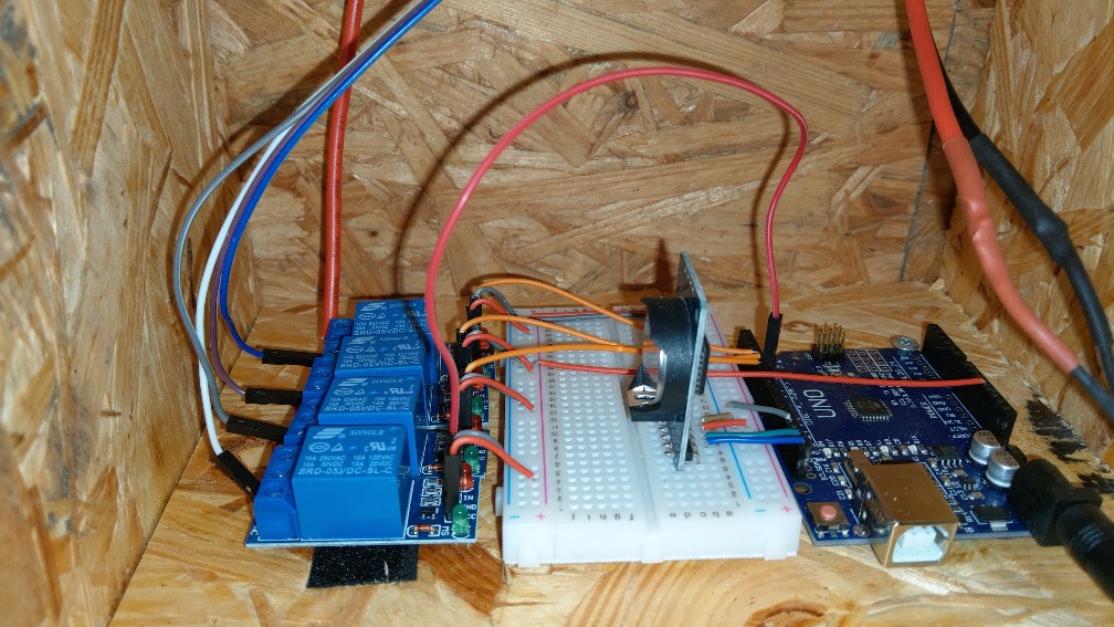 Hayfeeder use electronic locks on timer Project Guidance Arduino Forum