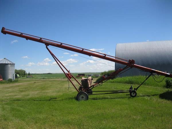 wSAKUNDIAKAUGER.jpg