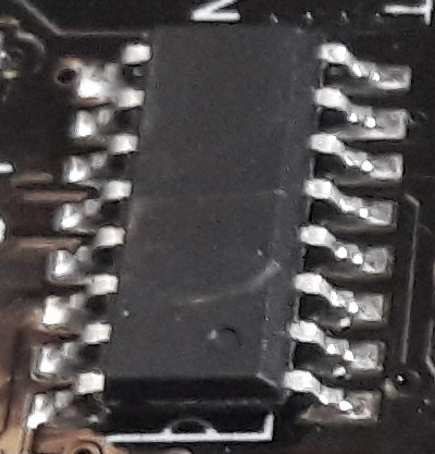 unlabeled SOIC-16 IC