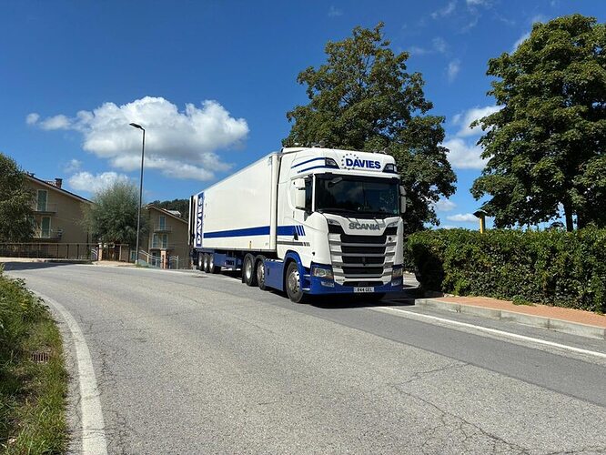 541904212_1369235481876935_2620145106342253485_n