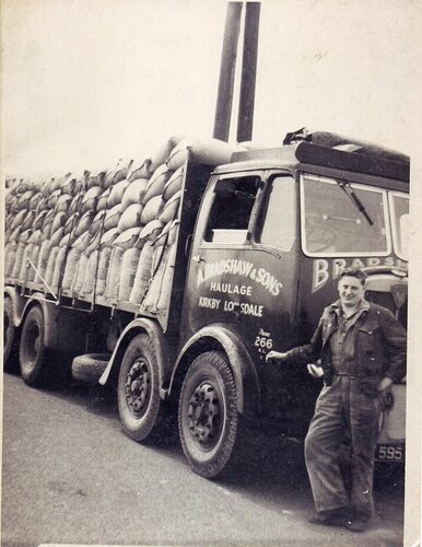 maudsley 8 wheeler driver unknown.jpg