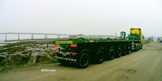 Oiltreader Inverness Harbour Whyte Scania Turbines 3.jpg