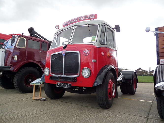 AEC Mandator FJK154_5406.JPG