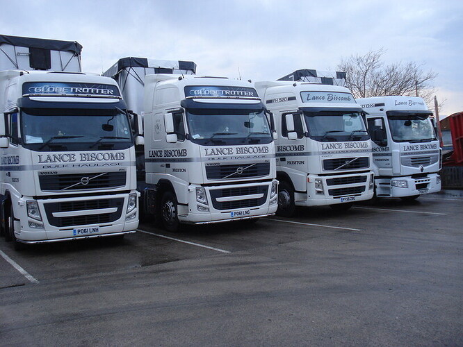 new trailers 044.JPG