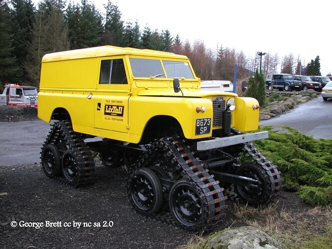 Land Rover Cuthbertson at Lix Toll Garage   cr George Brett cc by nc sa 2.0385056190 gb_c70499defa_o.jpg