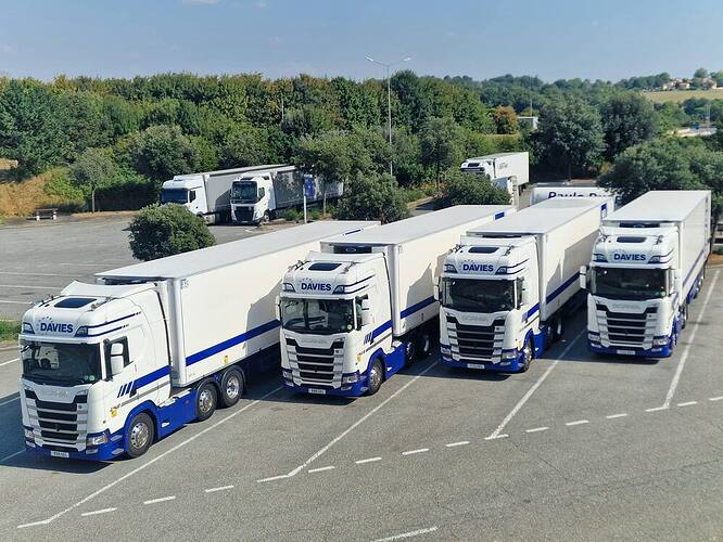 534228300_1352103610256789_1375584891542920503_n (1)