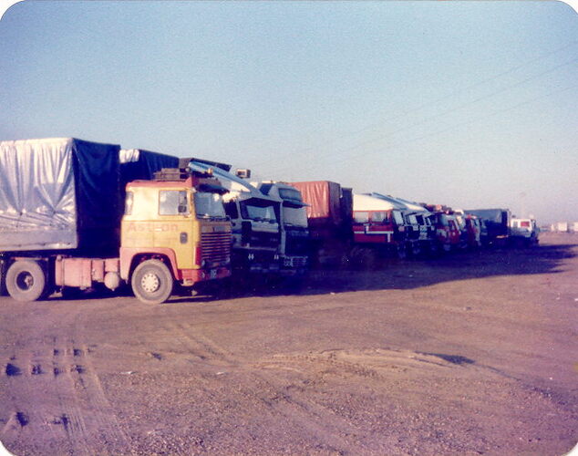Faluga waiting for fuel.jpg