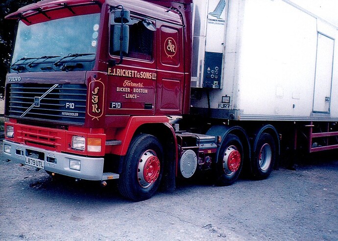 lorry001.jpg