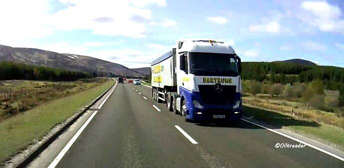 Oiltreader A9 Bartrums Mercedes .jpg