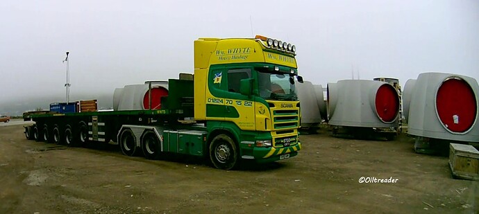 Oiltreader Inverness Harbour Whyte Scania Turbines 2.jpg