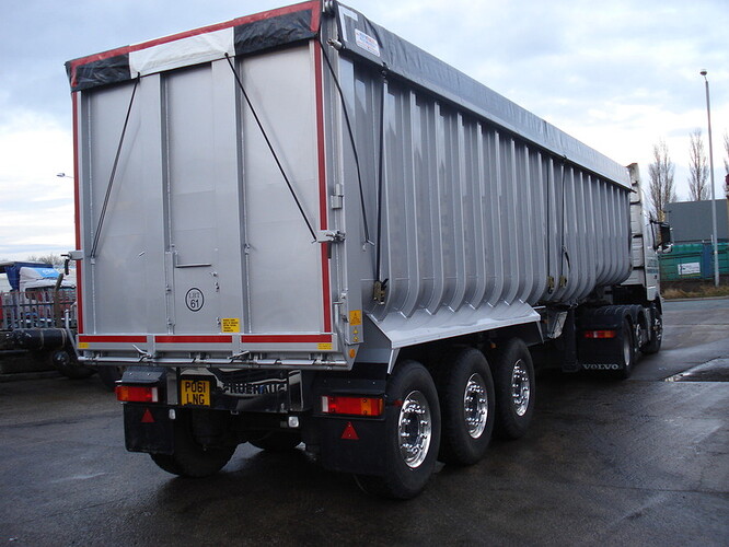 new trailers 041.JPG