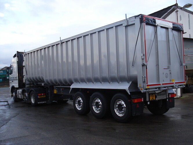 new trailers 038.JPG
