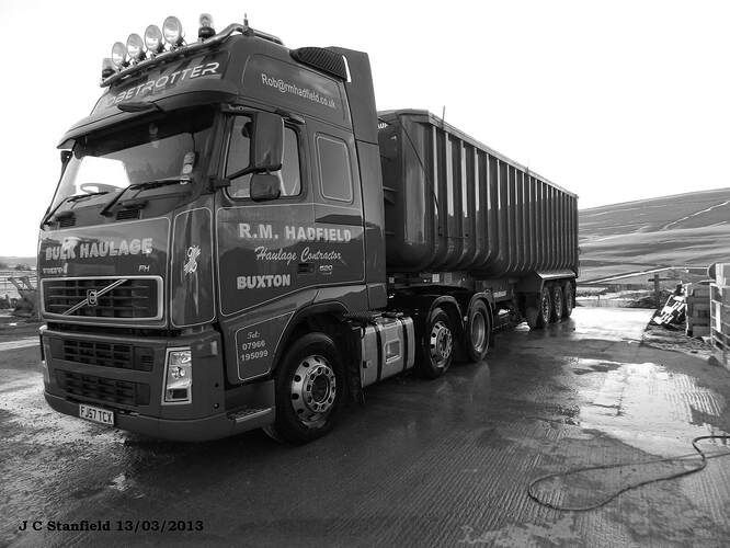 Volvo FH FJ57TCX.JPG