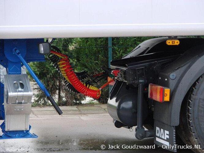 under trailer suzies.jpg
