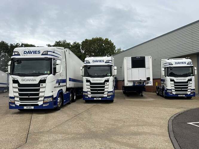 550104175_25349027574684149_2933216342754608388_n