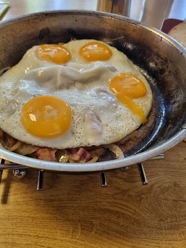 556650954_10163149977807243_2420045103560161437_n