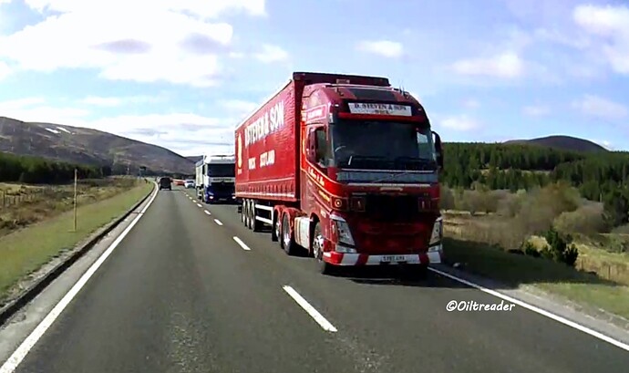 Oiltreader A9 D Steven & Sons Volvo FH4.jpg