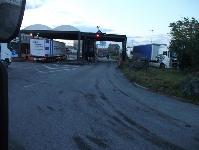DSCF2275.JPG