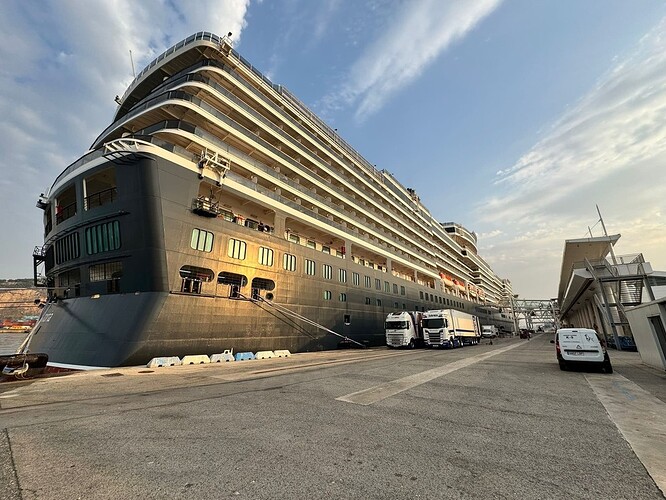 534146500_1354576153342868_2566062665528321057_n