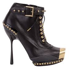 boots hobnails.jpg