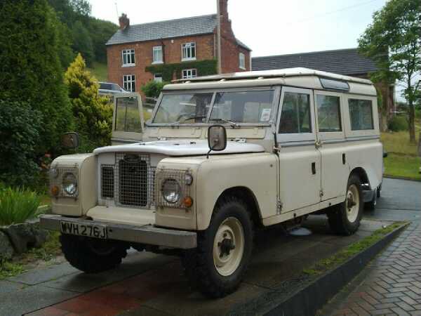 landrover.jpg