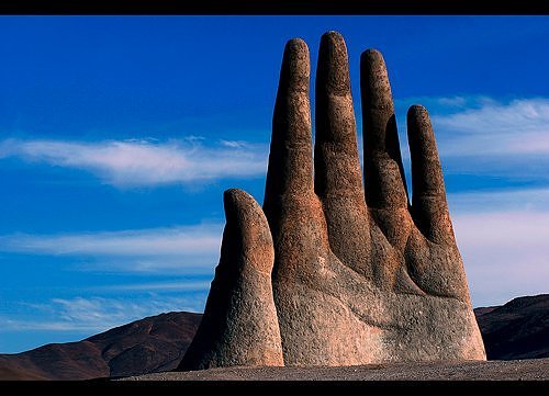 Mano de Desierto.jpg