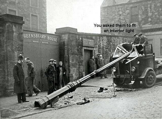 LAMPPOSTLORRY.jpg