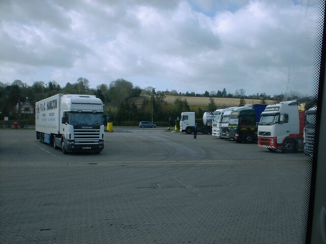Diesel stolen from Daf at entrance Watling St cafe jct 9 M1.JPG