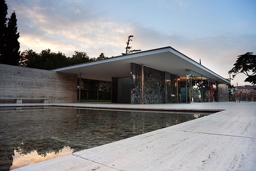 1200px-The_Barcelona_Pavilion,_Barcelona,_2010